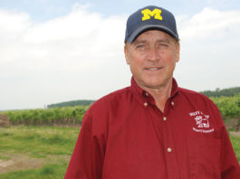 Harold Kociba: Dizzy Daisy Winery & Vineyard