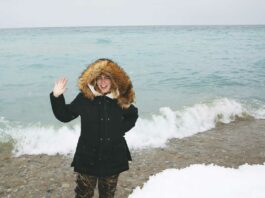 Road Trippin’ with Christal Frost: Lake Michigan Rock Hunting