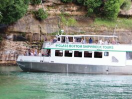 Exploring Lake Superior’s Underwater Wonderland at Pictured Rocks
