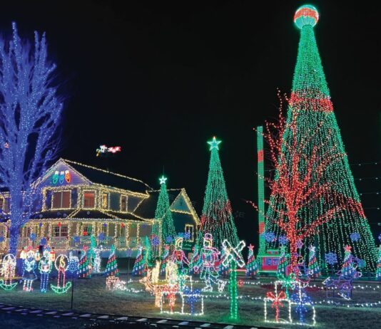 Nicol Family ChristmasLight Extravaganza